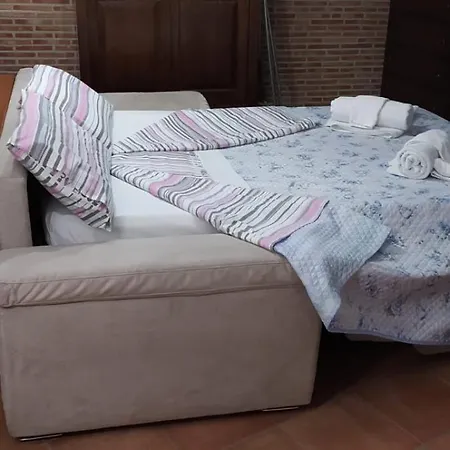 Da Giulietta Nyaraló *